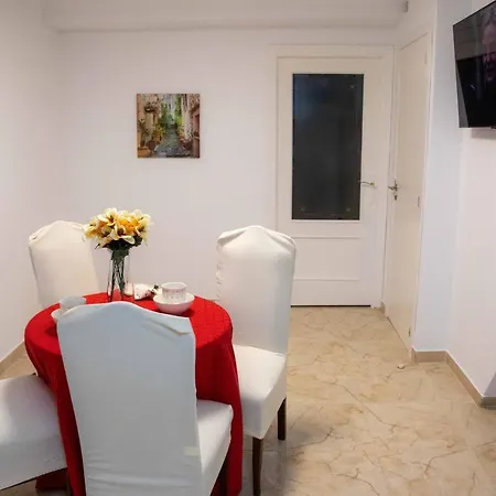 Del Pla Apartmán Alicante